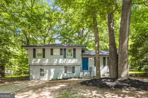 271 Leafwood Ln, Riverdale, GA 30274