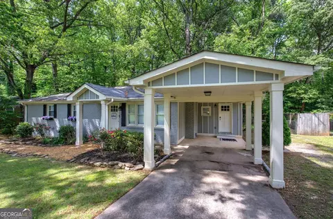 3710 Lavilla Dr, Powder Springs, GA 30127