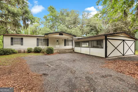 357 Wild Heron Dr, Midway, GA 31320