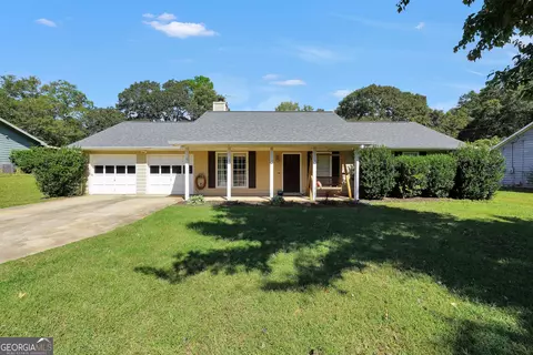 107 Gwenellen Dr, Locust Grove, GA 30248