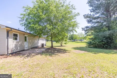 Exterior - 717 Phillips Dr, Monroe, GA 30656 photo 3 of 9