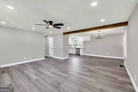 Living - 717 Phillips Dr, Monroe, GA 30656 photo 3 of 6