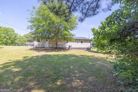 Exterior - 717 Phillips Dr, Monroe, GA 30656 photo 4 of 9