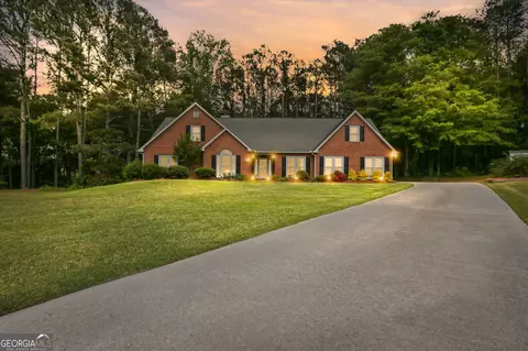 2297 Ironwood Hill Ct, Dacula, GA 30019