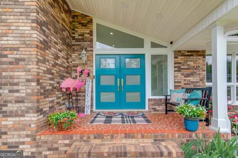 155 Ridgeway St, Winder, GA 30680