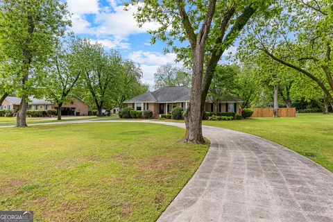 109 Maple Dr, Barnesville, GA 30204 photo 6
