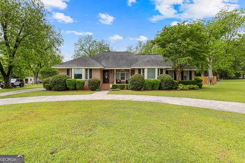 109 Maple Dr, Barnesville, GA 30204