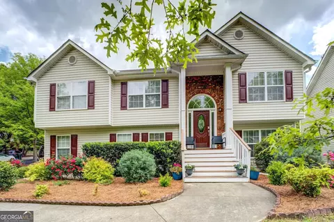 1484 Stephens Pond Vw, Loganville, GA 30052