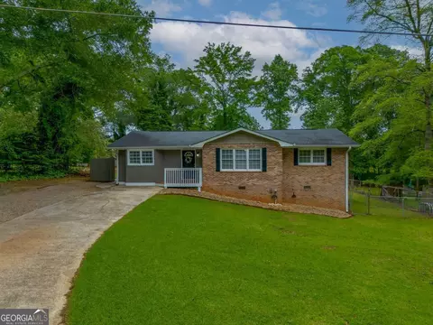 6892 Autumn Hills Dr, Douglasville, GA 30135
