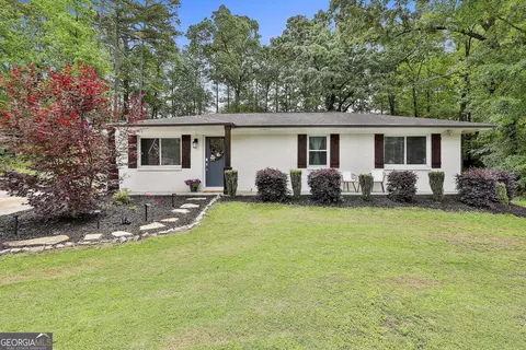 306 N Meade Dr, Peachtree City, GA 30269
