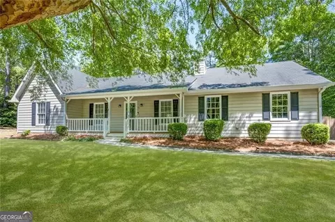 45 Pine Tree Dr, Mcdonough, GA 30252