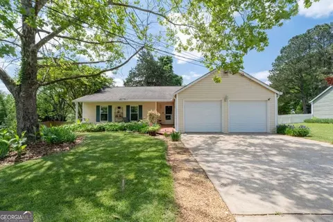 217 Colemans Bluff Dr, Woodstock, GA 30188