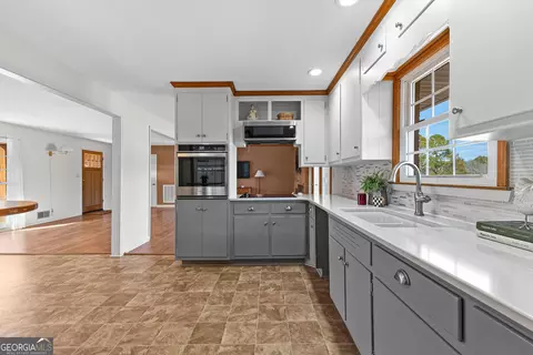 Kitchen - 2255 Etheridge Mill Rd, Griffin, GA 30224 photo 1 of 5