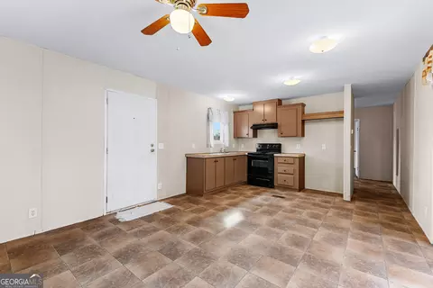Entry Way - 2255 Etheridge Mill Rd, Griffin, GA 30224 photo 6 of 8