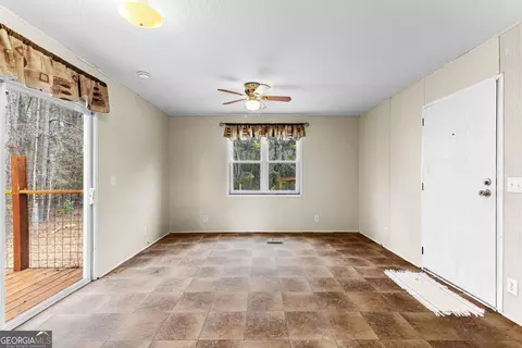Living - 2255 Etheridge Mill Rd, Griffin, GA 30224 photo 7 of 7