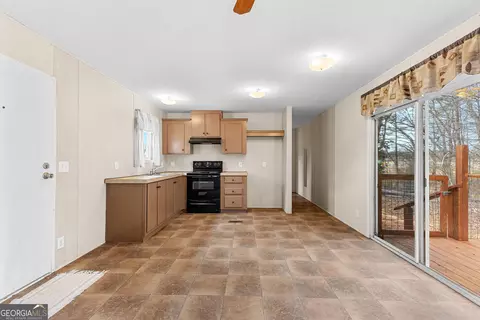 Entry Way - 2255 Etheridge Mill Rd, Griffin, GA 30224 photo 7 of 8