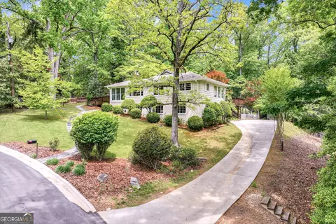 420 Oakland Dr, Gainesville, GA 30501