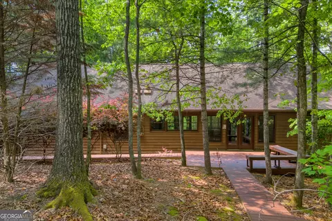 4 Lower Gap Rd, Sautee Nacoochee, GA 30571