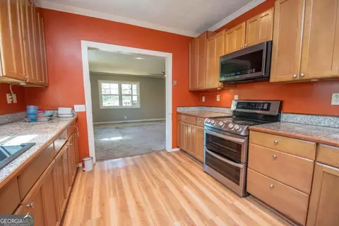 Kitchen - 522 Park Ave, Lagrange, GA 30240 photo 3 of 3