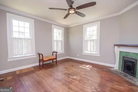 Living - 522 Park Ave, Lagrange, GA 30240 photo 1 of 7