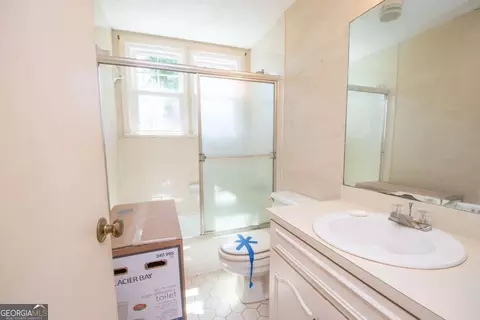 Bath - 522 Park Ave, Lagrange, GA 30240 photo 3 of 3