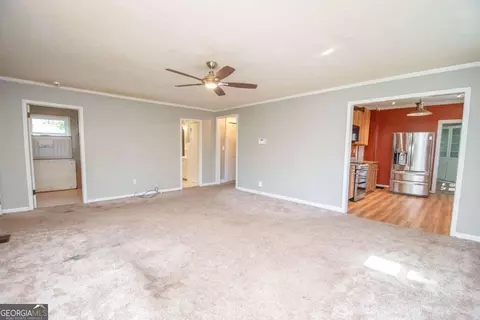 Living - 522 Park Ave, Lagrange, GA 30240 photo 6 of 7