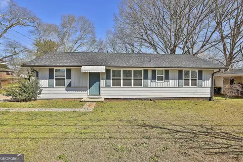 4 Cherokee St, Newnan, GA 30263