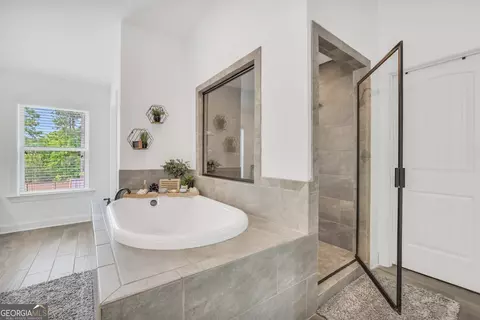 Bath - 3709 Royer Ln #23, Hampton, GA 30228 photo 4 of 4