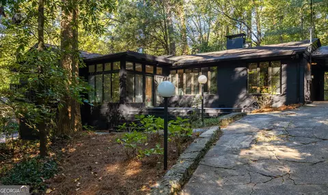 922 Barton Woods Rd NE, Atlanta, GA 30307
