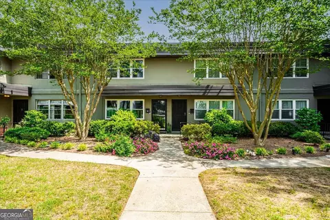 331 Lakemoore Dr NE #C, Atlanta, GA 30342