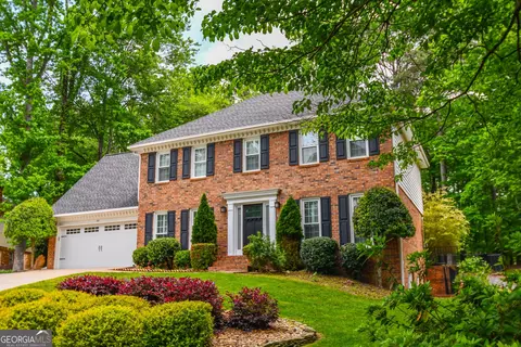 615 Wood Work Way, Roswell, GA 30076