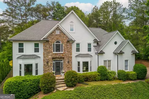 725 Eider Down Ct, Alpharetta, GA 30022