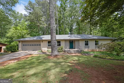 4420 Lake Breeze Dr, Stone Mountain, GA 30083