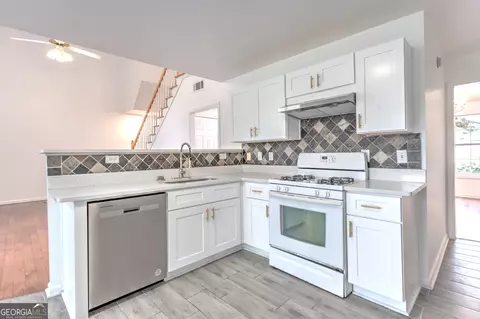 2869 Hickory Run Cir, Duluth, GA 30096 photo 17