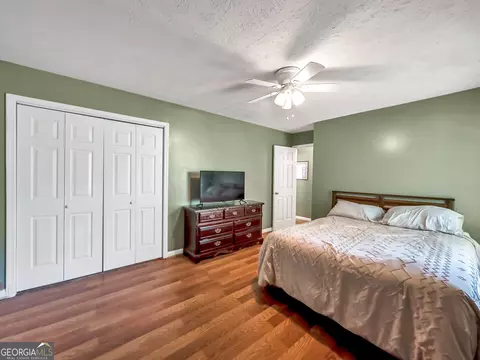 Bedroom - 204 Bluff Ct, Jackson, GA 30233 photo 5 of 11