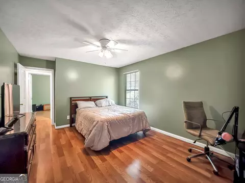 Bedroom - 204 Bluff Ct, Jackson, GA 30233 photo 6 of 11