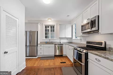 Kitchen - 136 Corbin Ave, Macon, GA 31204 photo 2 of 4