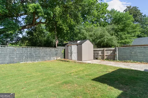 Exterior - 136 Corbin Ave, Macon, GA 31204 photo 3 of 7
