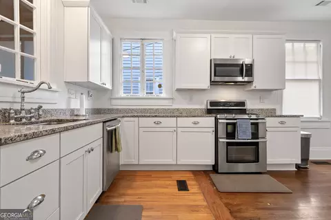 Kitchen - 136 Corbin Ave, Macon, GA 31204 photo 4 of 4