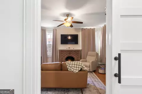 Entry Way - 136 Corbin Ave, Macon, GA 31204 photo 1 of 4
