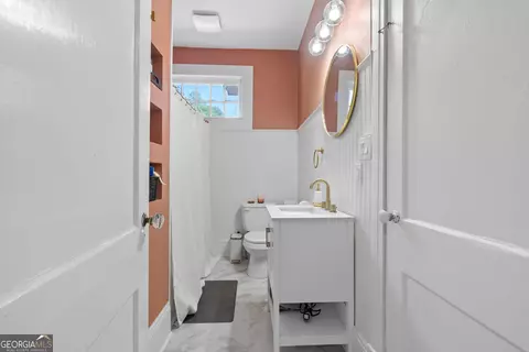 Bath - 136 Corbin Ave, Macon, GA 31204 photo 1 of 5
