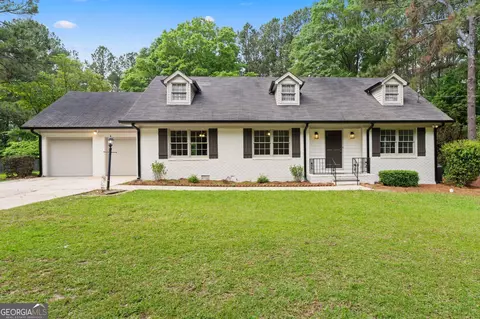 380 Grady Ave, Fayetteville, GA 30214