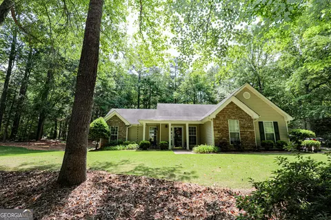 190 Applewood Cir, Newnan, GA 30265