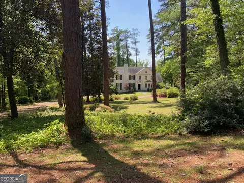 1218 Nottingham Dr, Macon, GA 31211