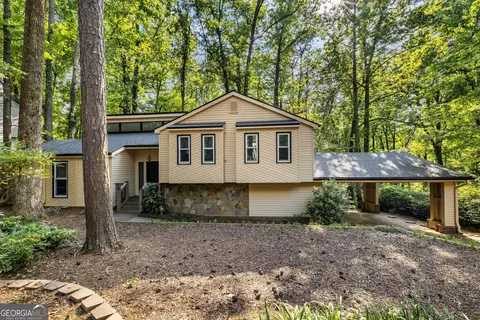 203 Concorde Way SW, Lilburn, GA 30047