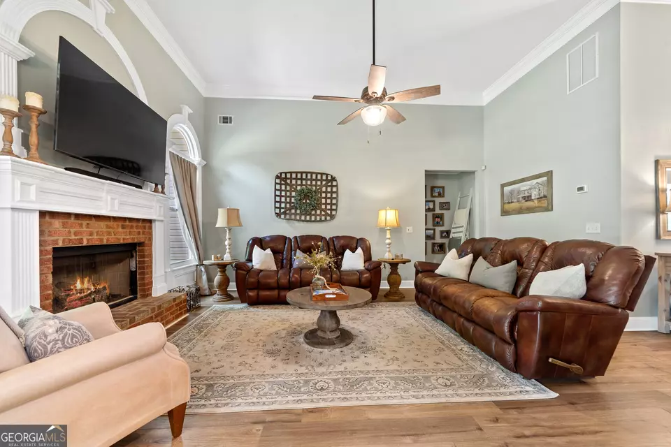 Living - 104 Old Oak Dr, Forsyth, GA 31029 photo 3 of 3
