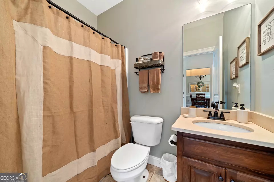Bath - 104 Old Oak Dr, Forsyth, GA 31029 photo 3 of 4