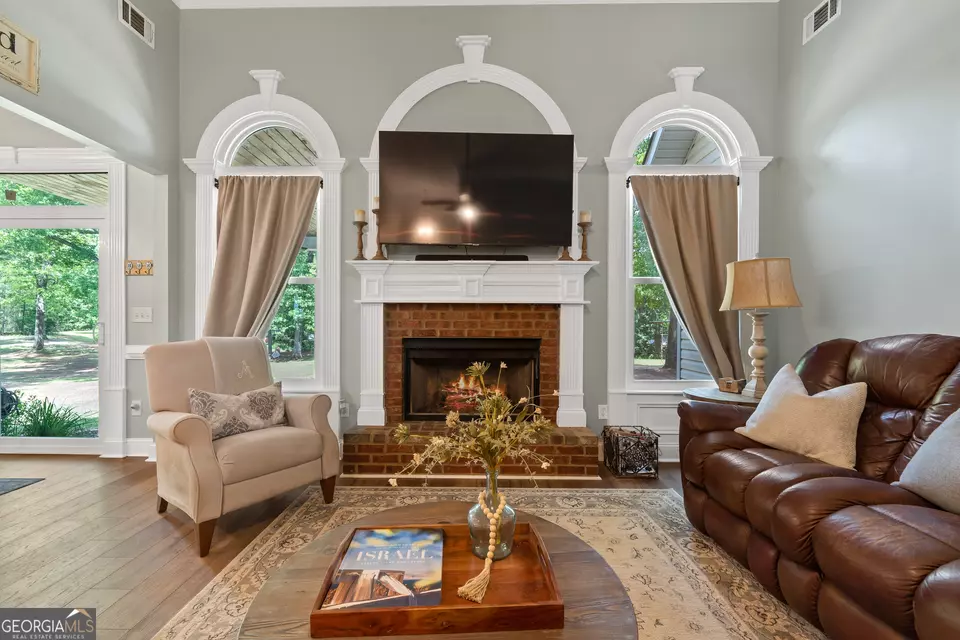 Living - 104 Old Oak Dr, Forsyth, GA 31029 photo 1 of 3