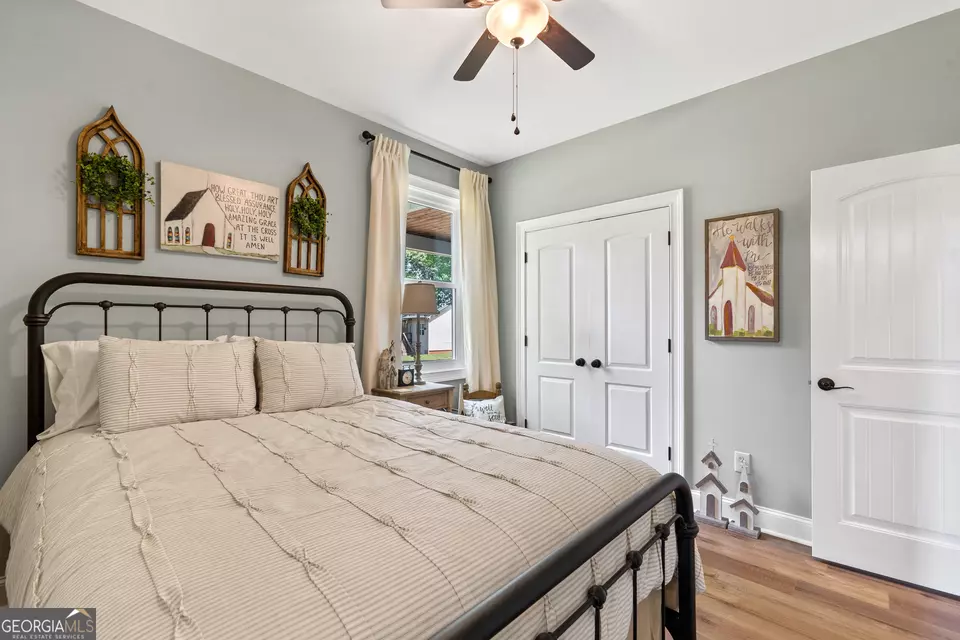 Bedroom - 104 Old Oak Dr, Forsyth, GA 31029 photo 4 of 4