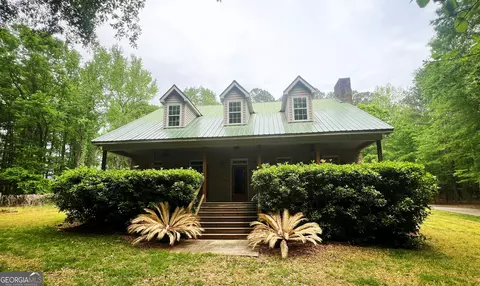 695 Frog Rd, Locust Grove, GA 30248